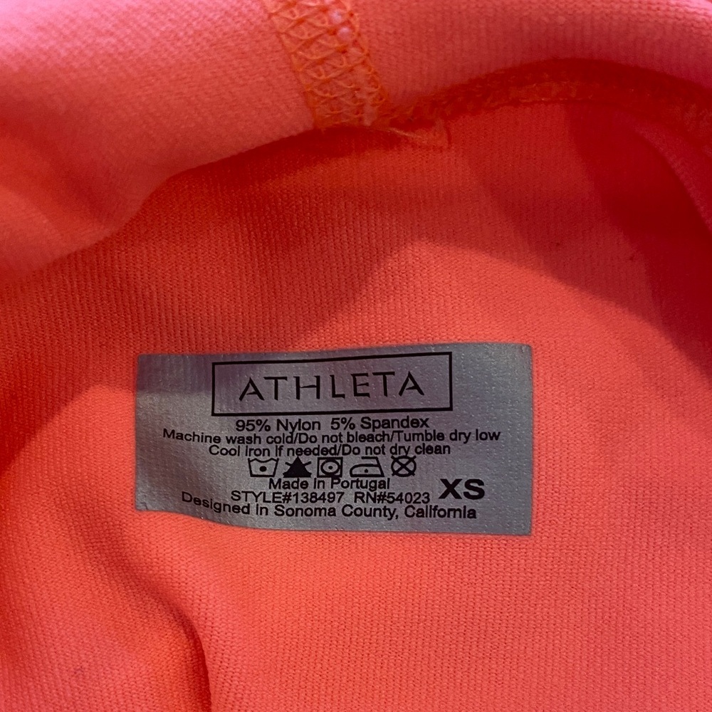 Athleta Coral Long Sleeve Running Top with Hood-  LIKE NEW!!! - Picture 3 of 5